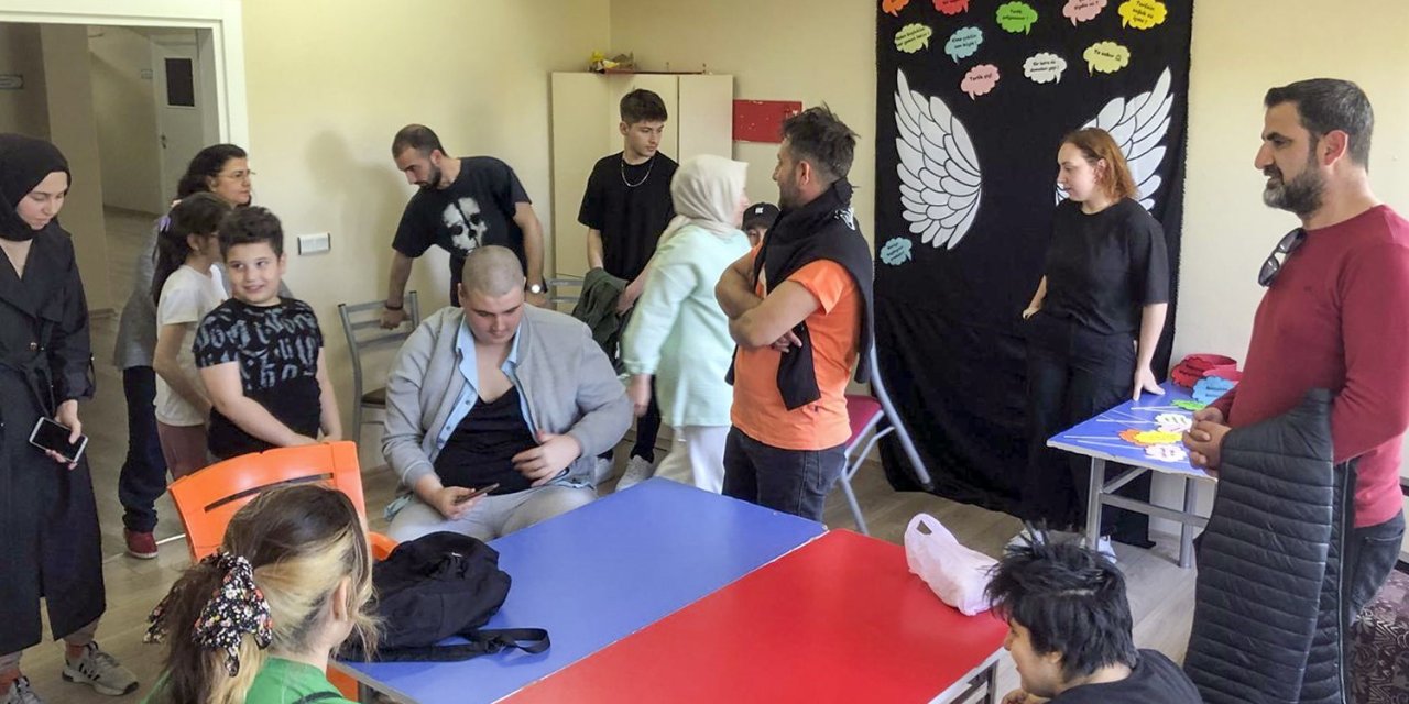 Otizm Farkındalık Eğitimini İş Dünyasından Aldılar