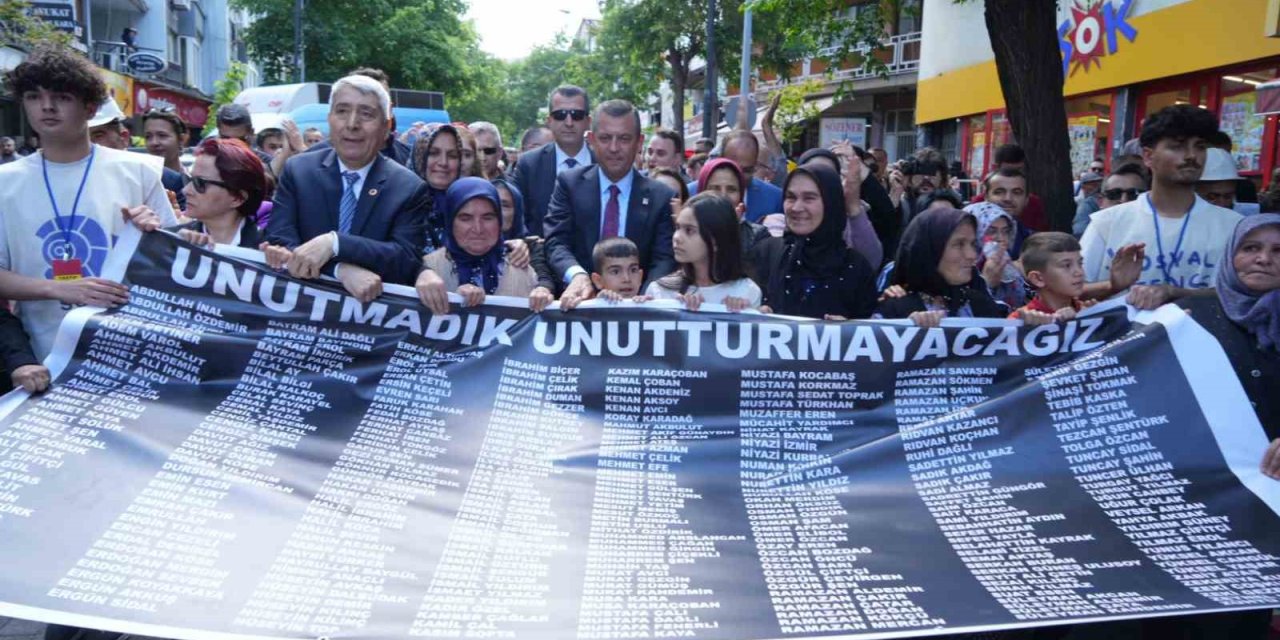 Soma’da 301 Maden Şehidi İçin Anma Yürüyüşü Yapıldı