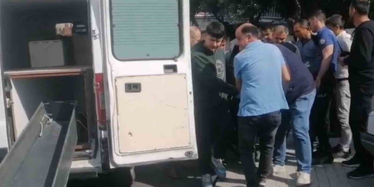 3 Çocuk Babası Evinde Ölü Bulundu