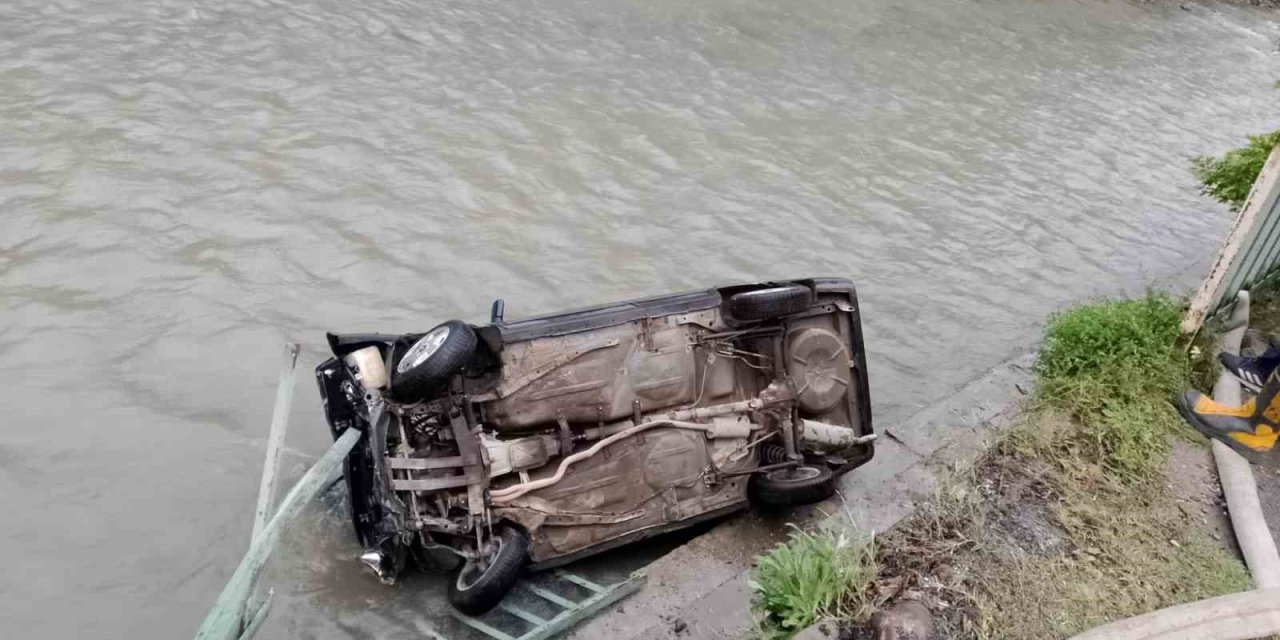 Karabük’te Otomobil Çaya Uçtu: 1 Yaralı