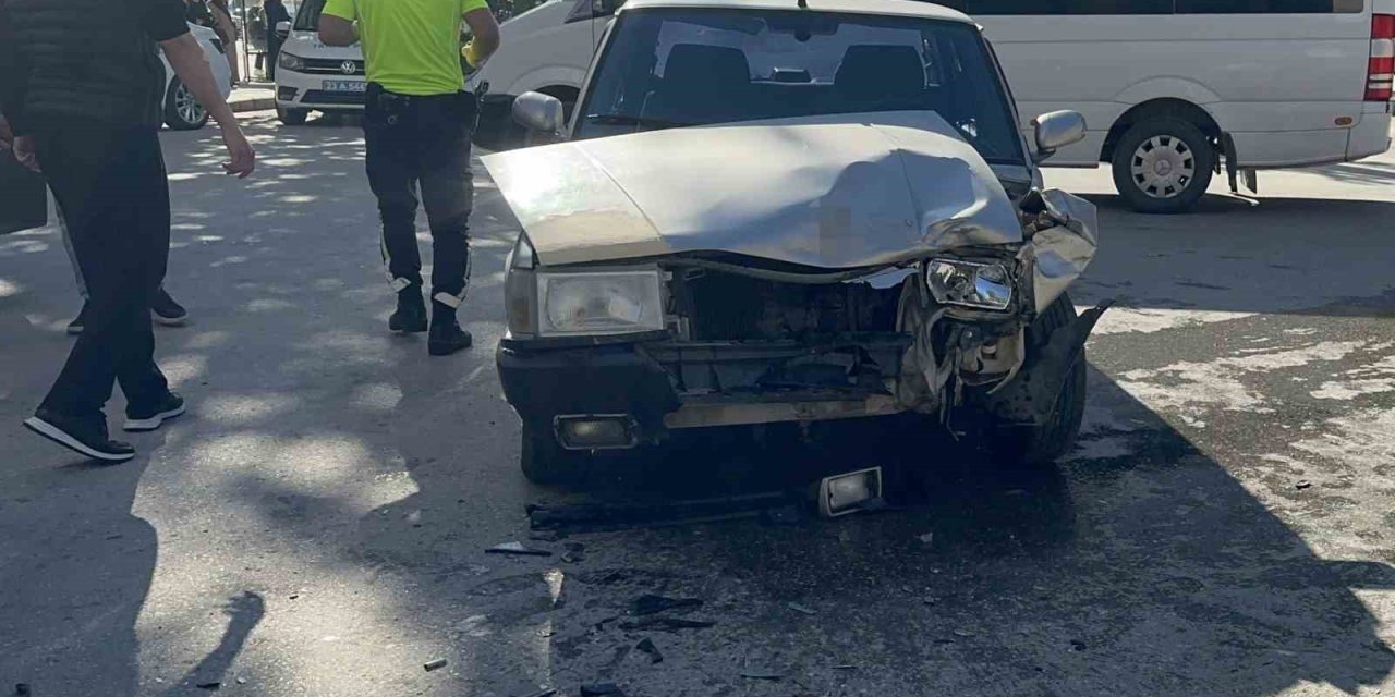 Elazığ’da Trafik Kazası: 3 Yaralı