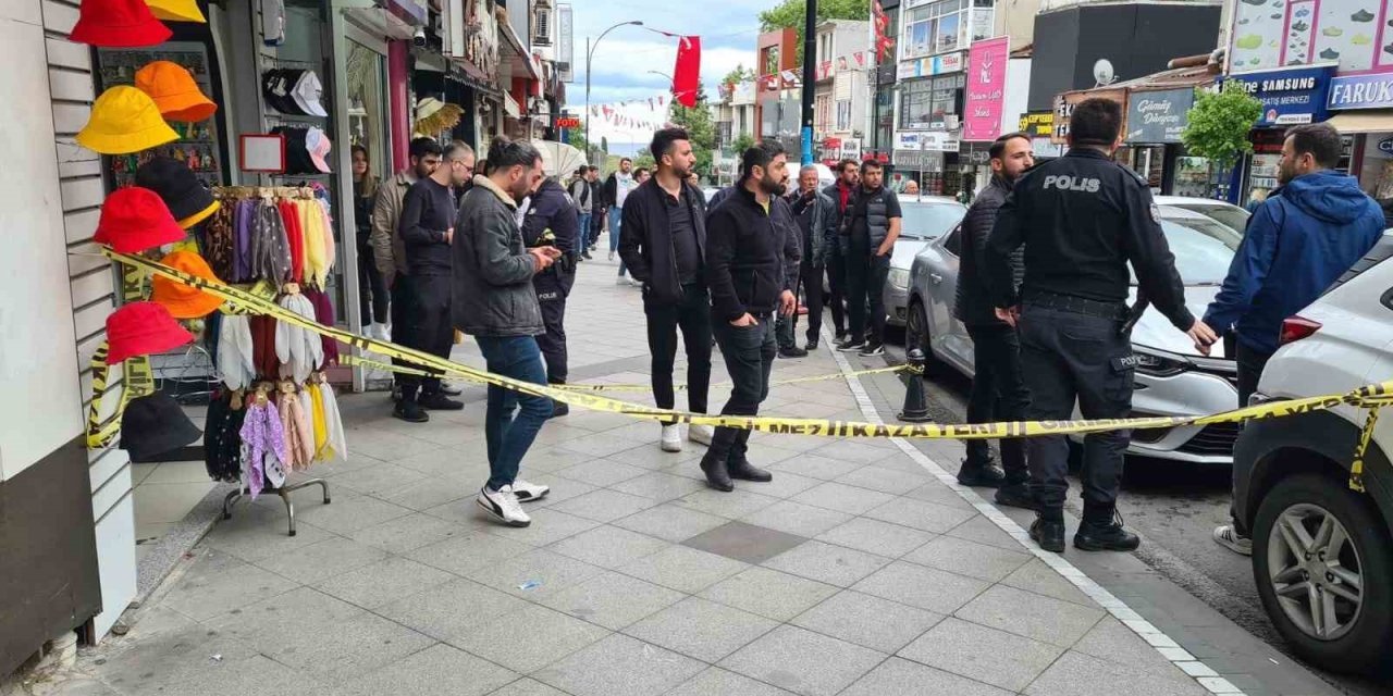 Öfkeli Kadından Hemcinsine Silahlı Saldırı: 1 Hafif Yaralı