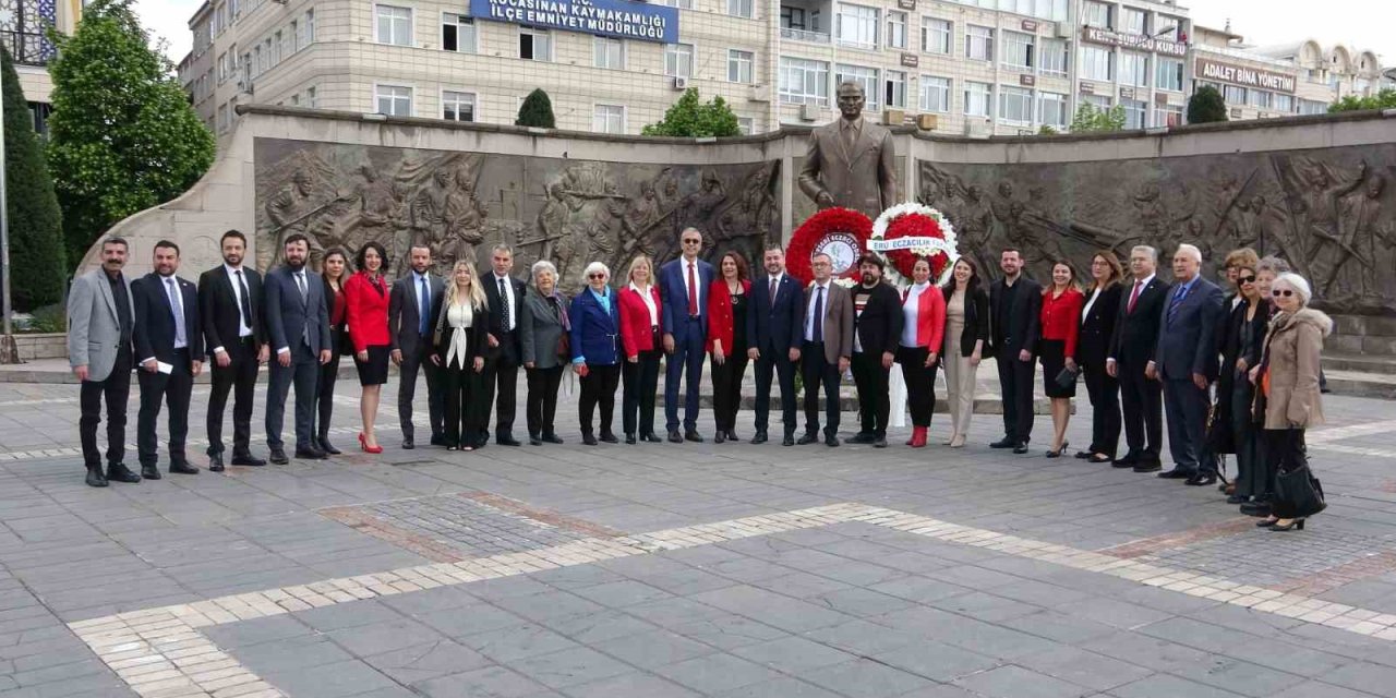 Uğur Nuri Akın: “Eczacı Varsa Hayat Var”