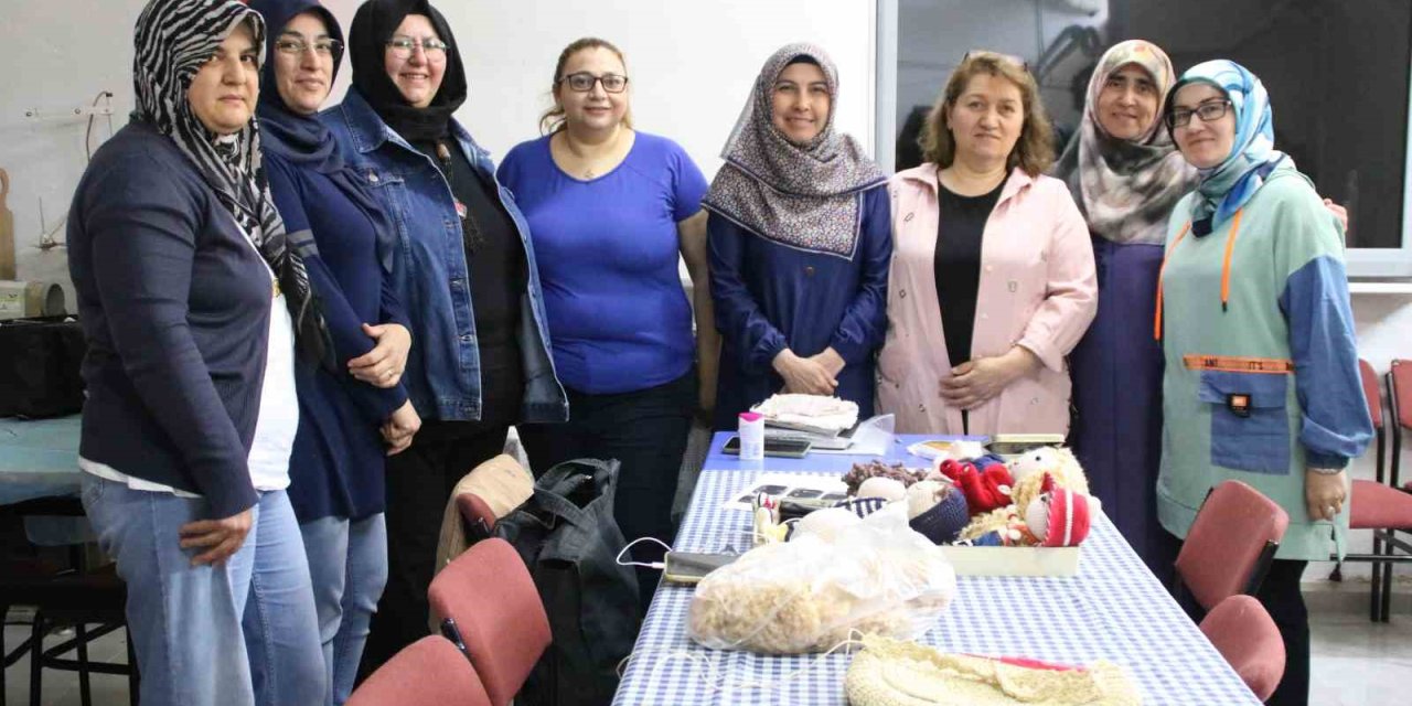 Gediz’de El Sanatları Kursu 9 Yıldır Devam Ediyor