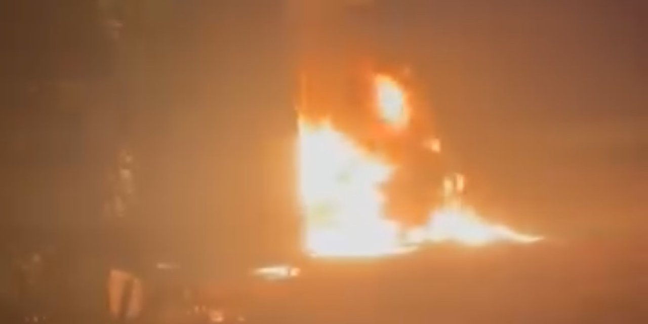Mardin’de İki Trafo Ve Traktör Yakıldı