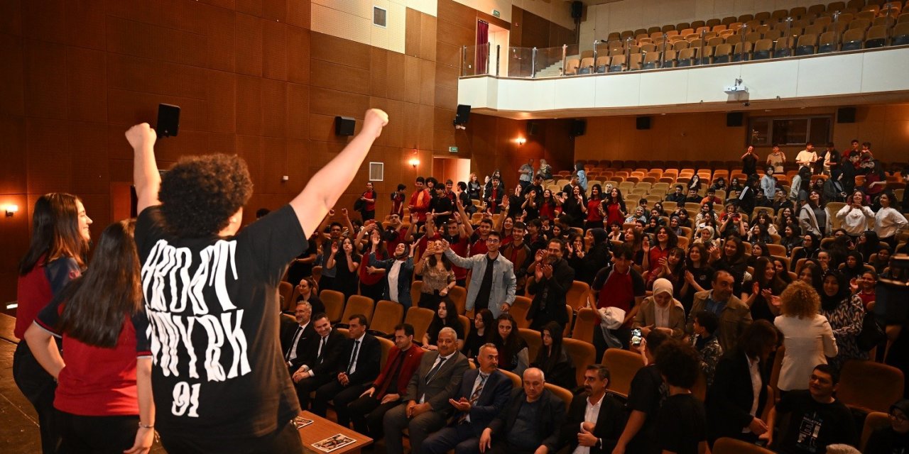 Liseler Arası Münazara Yarışması Sona Erdi