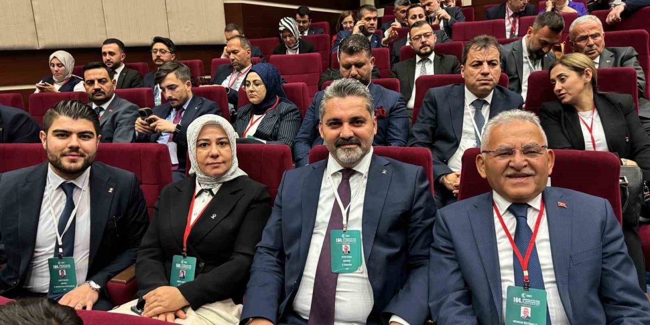 Büyükkılıç, Ak Parti Genişletilmiş İl Başkanları Toplantısı’na Katıldı