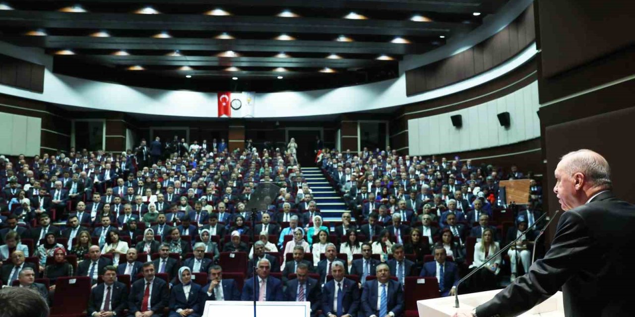 Cumhurbaşkanı Erdoğan: "Siyasetçisiyle, Kaprisli Bürokratıyla, Lobisiyle, Çıkar Gruplarıyla Kimse Partimize Gönül Verenlerin Fedakarlığını, Şahsi Heves Ve Hesabı İçin Zayi Edemez"