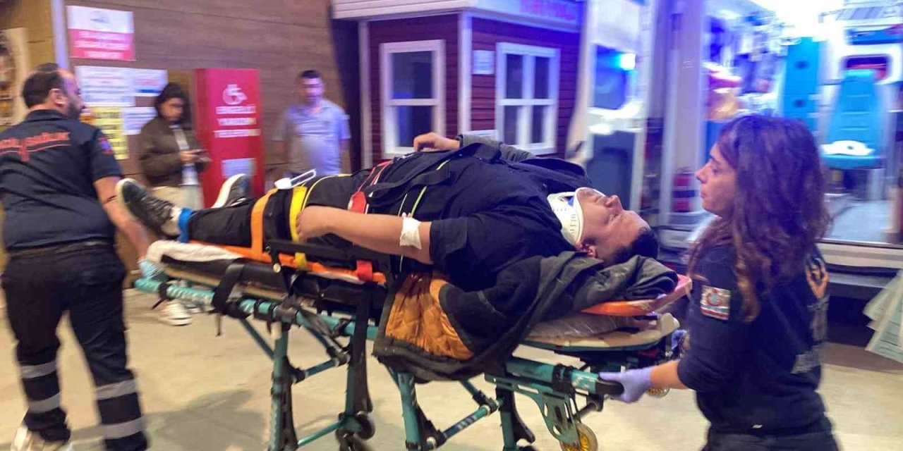 Motosiklet Yayaya Çarptı: 2 Kişi Yaralandı