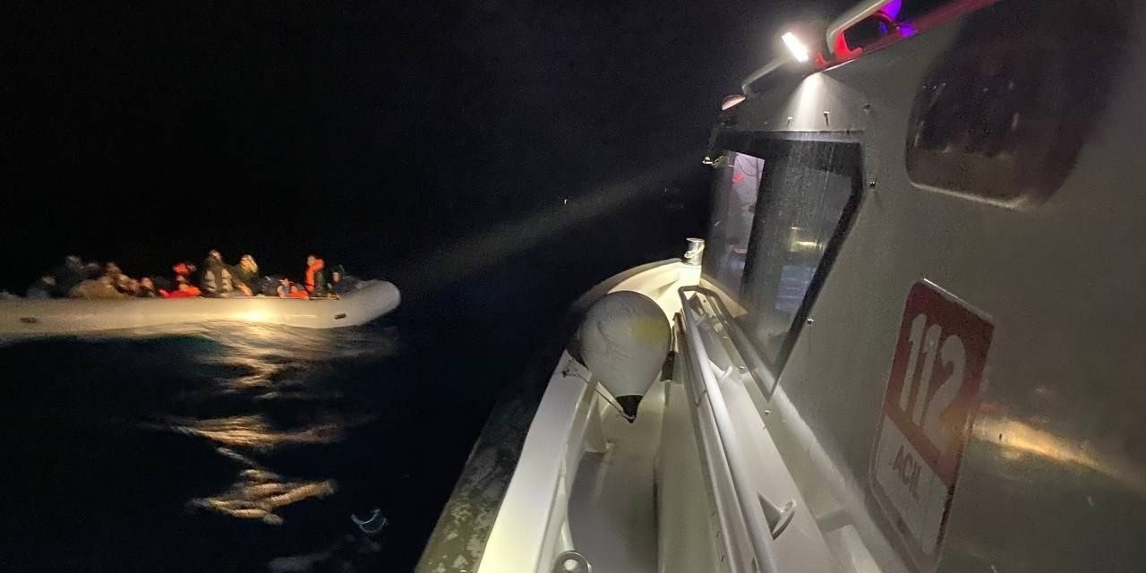 Yunan Unsurları 11’i Çocuk 35 Kaçak Göçmeni Ölüme Terk Etti