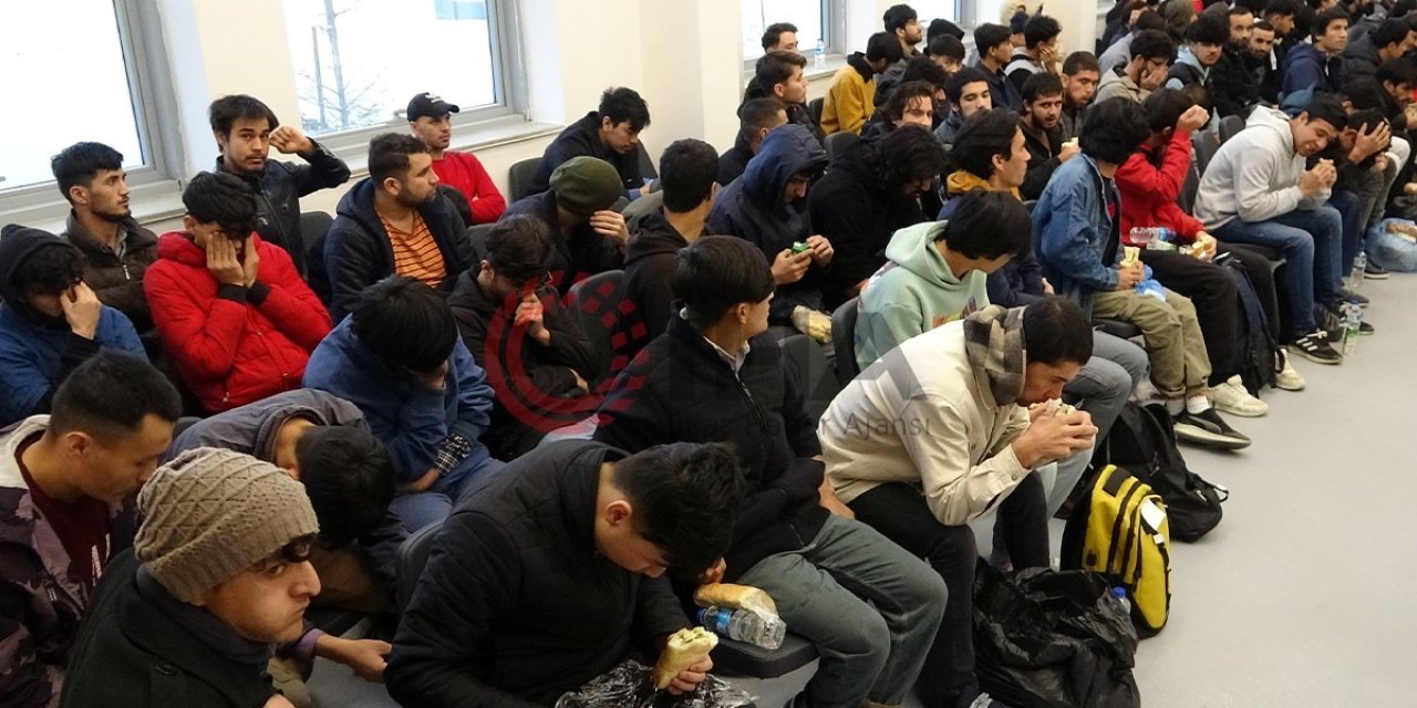 Düzensiz Göç Etkisinde Türkiye-yunanistan İlişkileri: Sorunlar İçin Olumlu Bir Sürece Dönüşüm Mümkün Mü