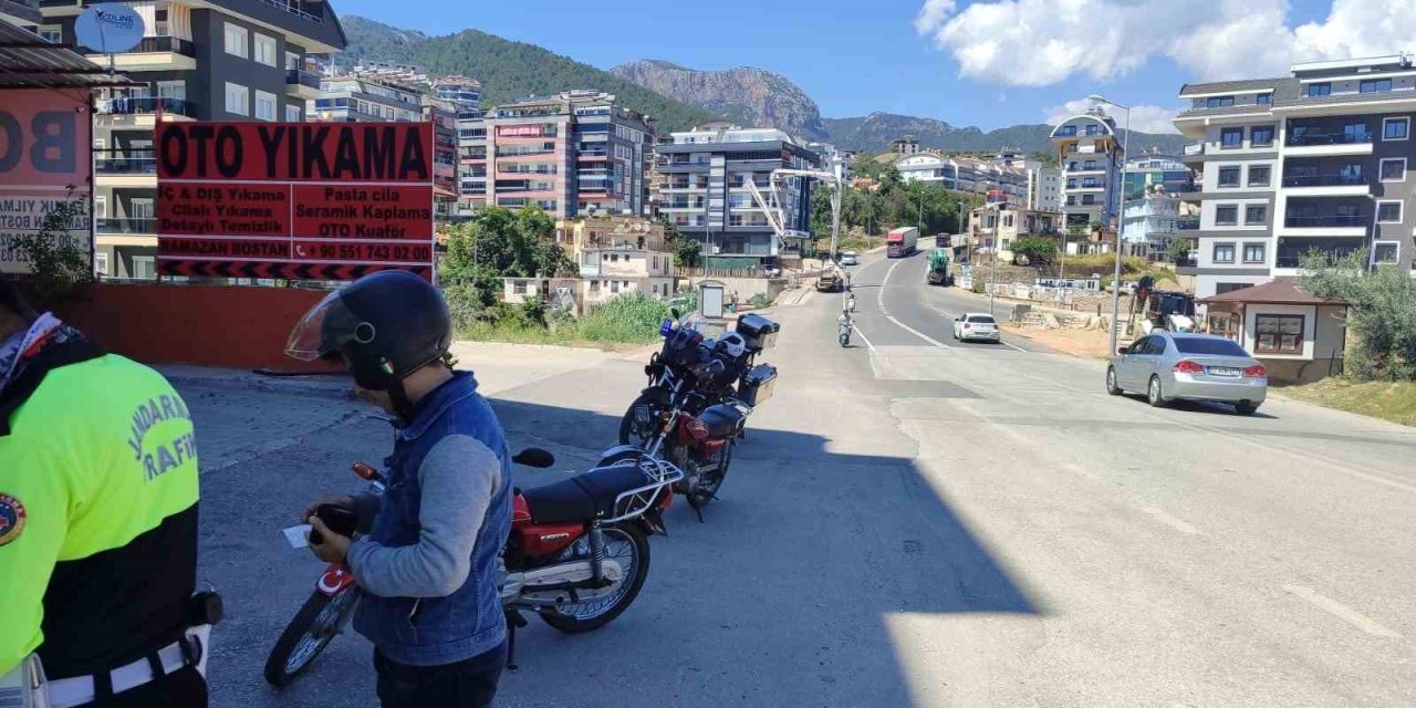 Alanya’da 5 Motosiklet Trafikten Men Edildi