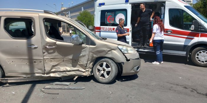 Hatalı Dönüş Yapan Otomobil, Zincirleme Kazaya Neden Oldu; 1’i Çocuk, 5 Yaralı