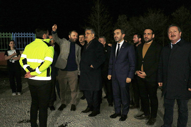 Yazıcı, Araştırma Hastanesi Acil Servis İnşaat Alanında İncelemede Bulundu