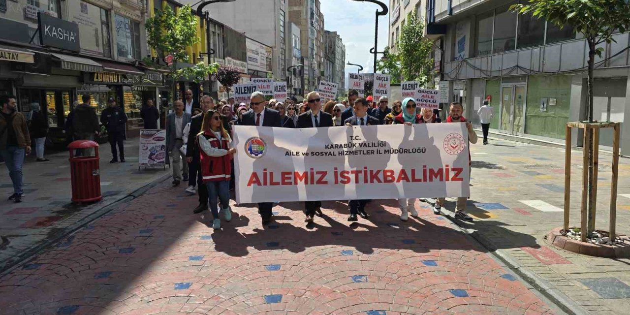 Karabük’te ’ailemiz İstikbalimiz’ Kortej Yürüyüşü Gerçekleştirildi