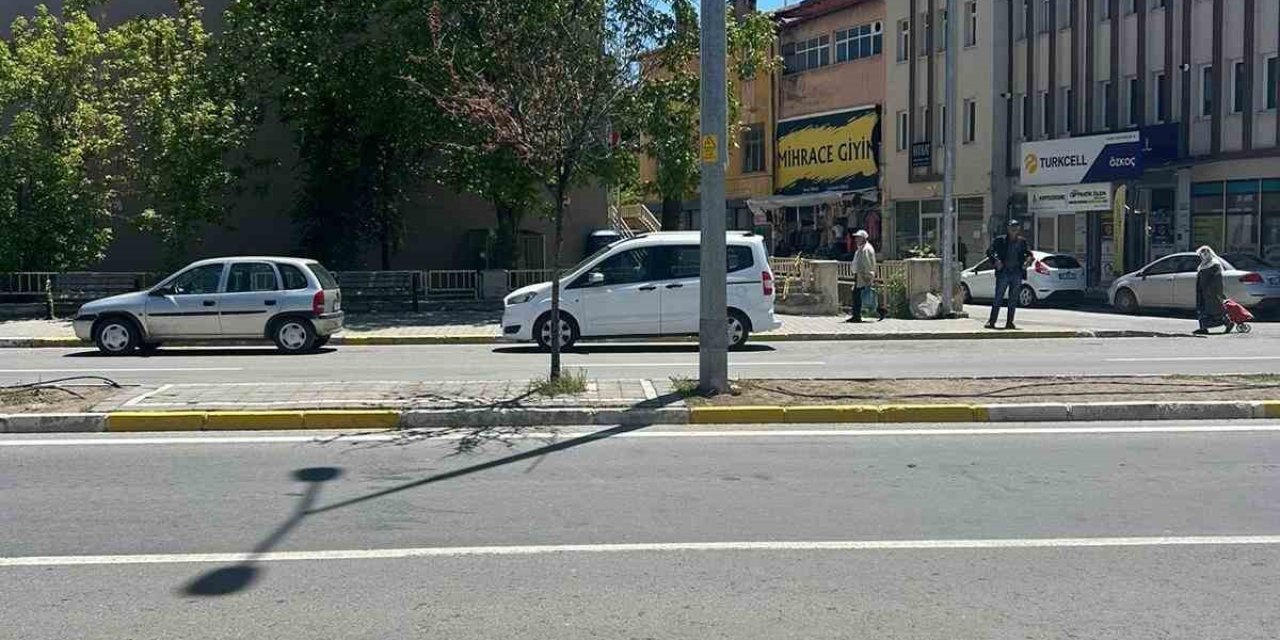 Tartıştığı Eski Eşini Ve Babasını Vurdu