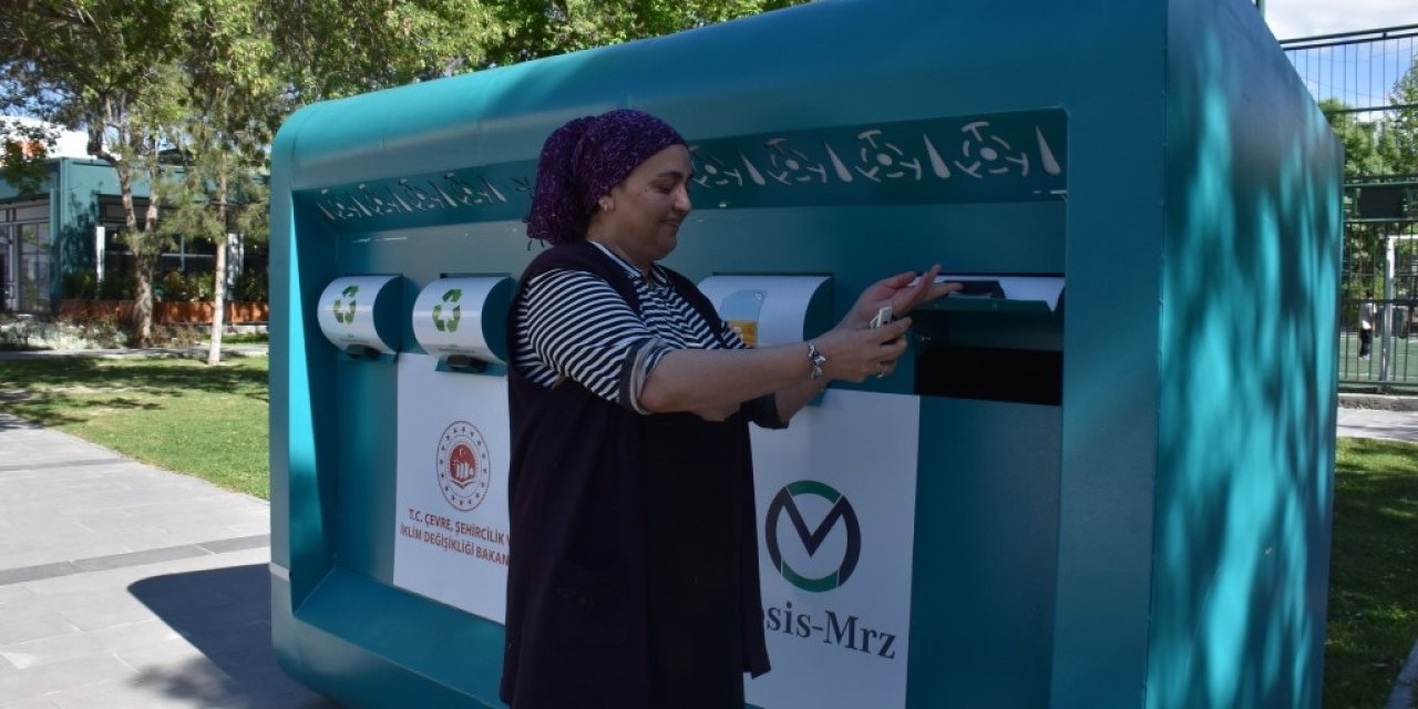 Başkan Çolakbayrakdar, “Geri Dönüşümle Geleceği Ve Doğayı Koruyoruz”