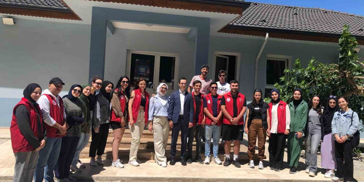 Gençlik Haftası’nda Gönüllü Gençler Lavanta Ekti