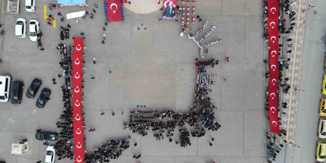 Gençlik Haftası Yürüyüş İle Başladı