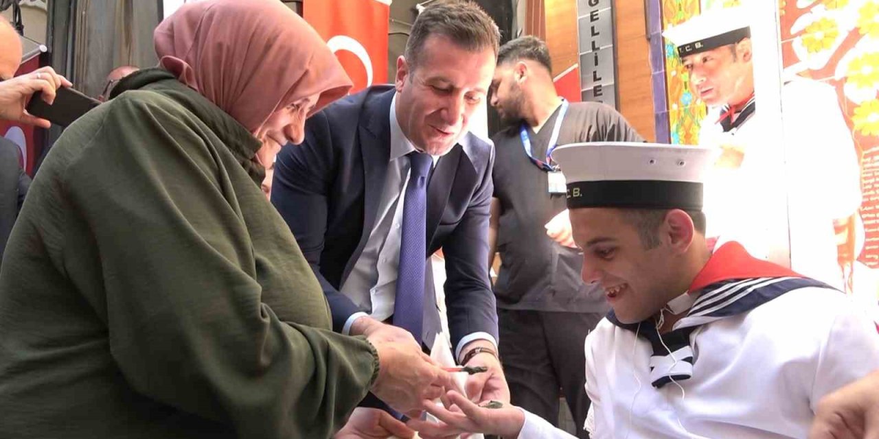 Yalova’da Engelli Gençlere Asker Eğlencesi