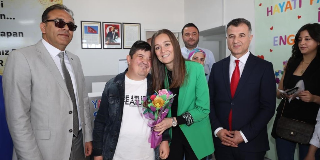 Başkan Durbay Engelleri Aşan Gençlerle Buluştu