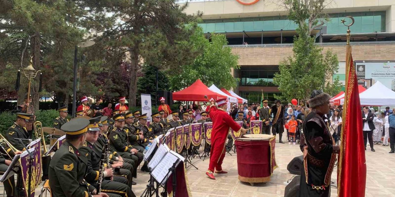 Malatya’da Gençlik Haftası Kutlamaları Başladı