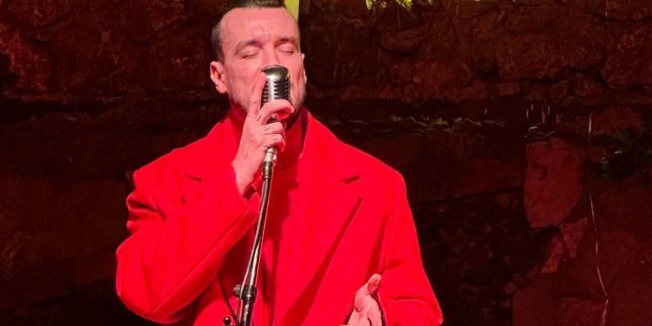 Cem Adrian Zonguldak’ta Hayranlarıyla Buluştu