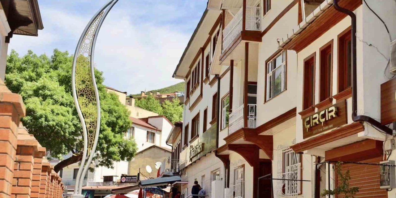 Ünü Dünyaya Yayılan Hereke’deki O Sokak "Tarih Koridoru" Oldu