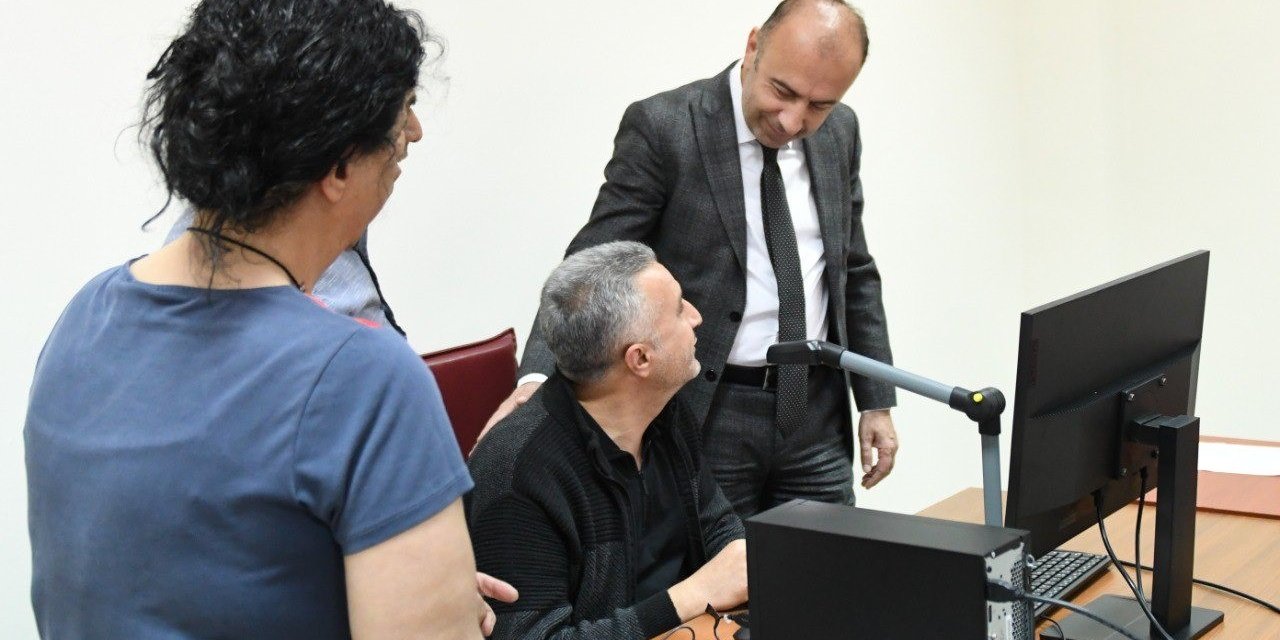 Üniversite Bünyesinde Engelsiz Kütüphane Birimi Hizmete Açıldı