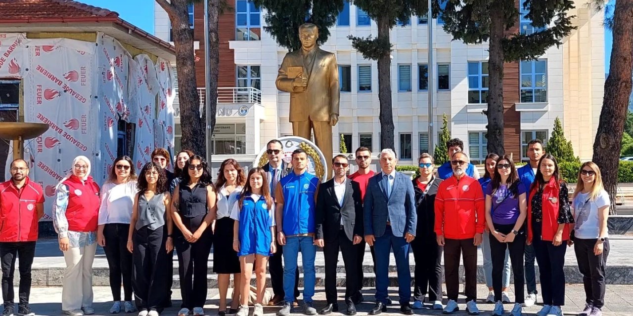 Köyceğiz’de 19 Mayıs Kutlamaları Çelenk Sunma Töreni İle Başladı