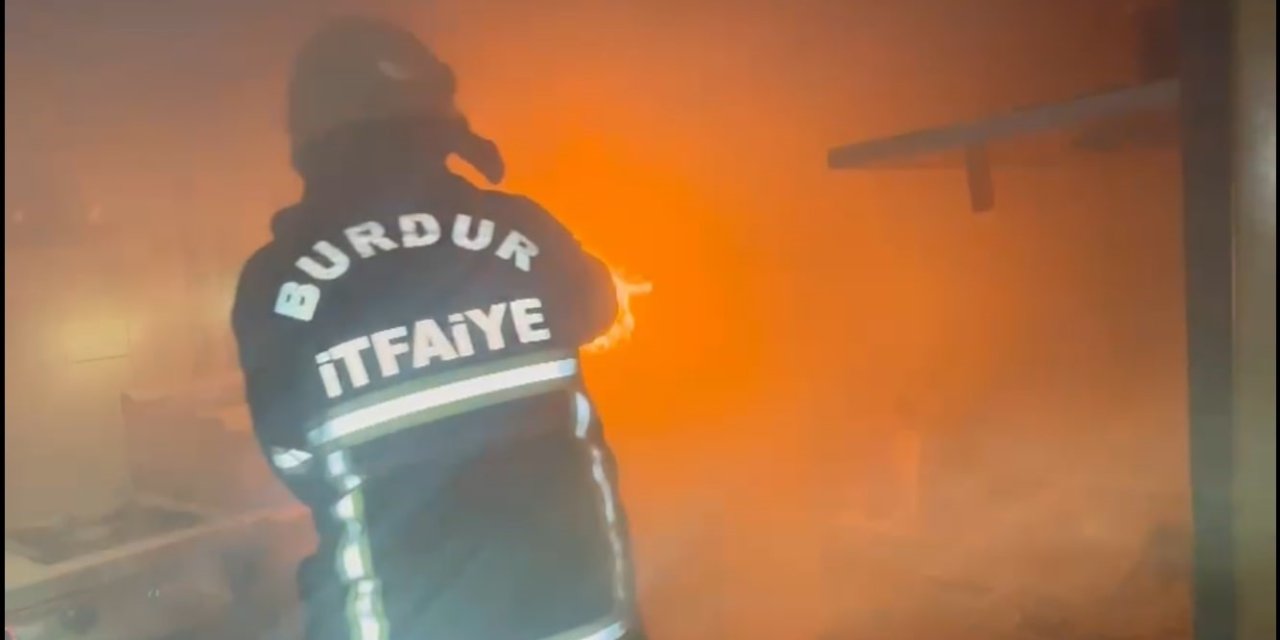 Kafede Çıkan Yangın İtfaiyenin Hızlı Müdahalesiyle Söndürüldü