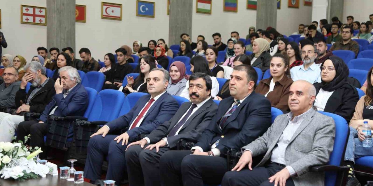 Erü’de ‘Uluslararası Medeniyet Krizinde Aile Ve Gençlik’ Konferansı