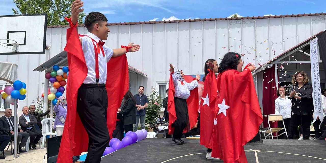 Özel Öğrencilerden Muhteşem Gösteri
