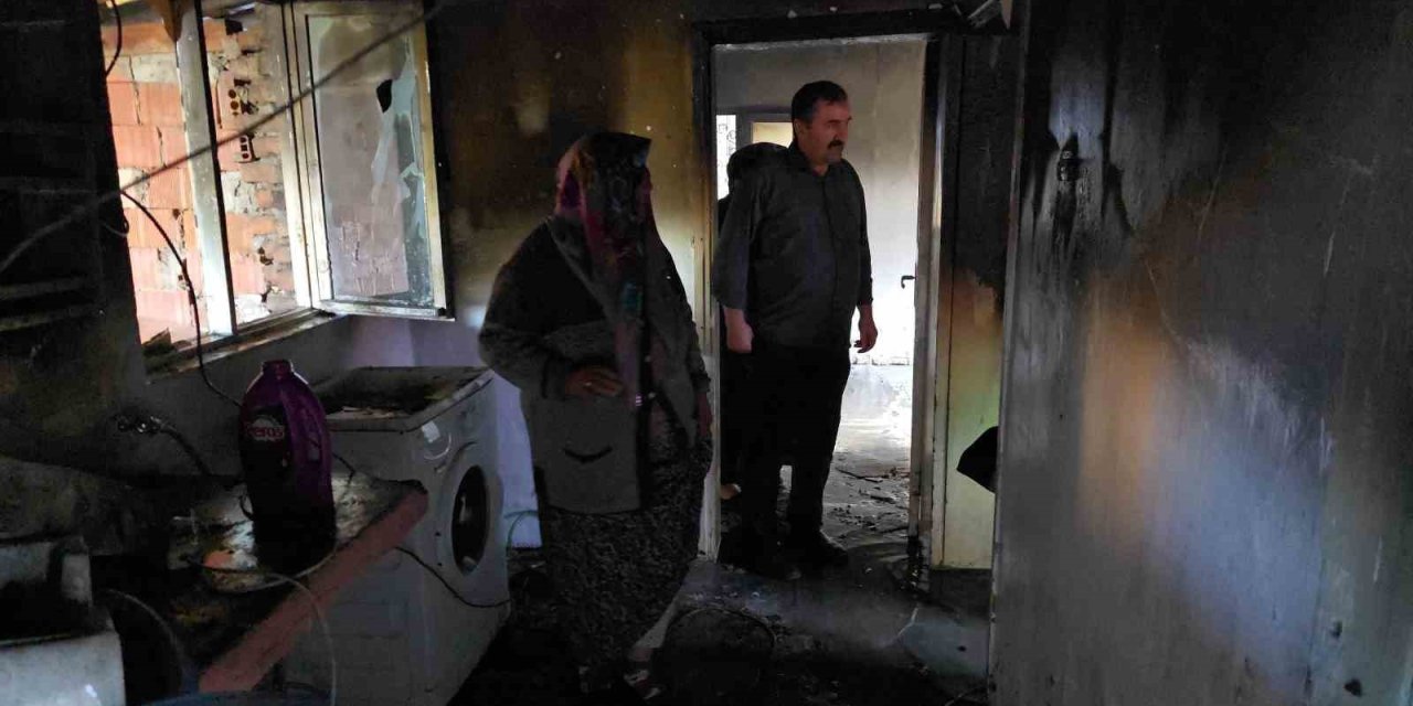 Tadilat Yaptırdığı Evde Çıkan Yangın Hasara Yol Açtı