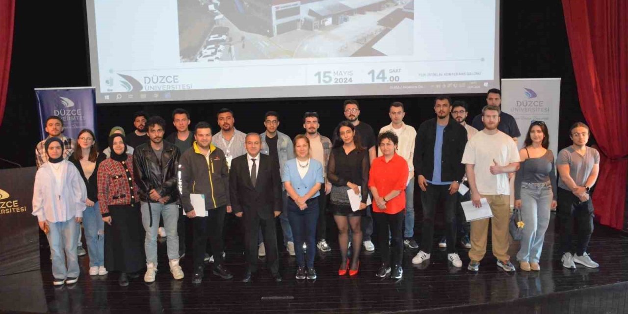 Öztürk “Kariyerinizi Şekillendirmek Geleceğinizi Şekillendirmektir”