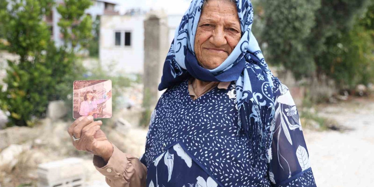 Yok Olan Memleketini Terk Etmeyen Kadın, Herkesin Hayali Olan O Ülkeyi Elinin Tersiyle İtiyor