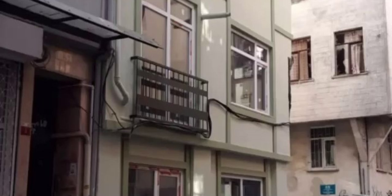 Beşiktaş’ta 5 Katlı Binanın 3. Katındaki Dairede Doğal Gaz Patlaması Meydana Geldi. Patlamanın Etkisiyle Diğer Binalardaki Dairelerin De Camları Kırılırken, İhbar Üzerine Olay Yerine Sevk Edilen Polis, İtfaiye, Sağlık Ve İgd