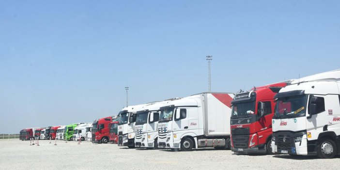 Tır Dorsesine Binen 4 Kaçak Göçmen Havasızlıktan Hayatını Kaybetti