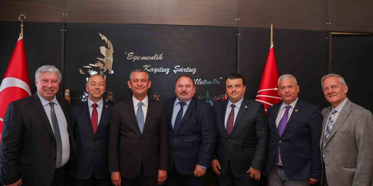 Balkan Rumeli Türkleri Konfederasyonu Özgür Özel’den Balkanlar’a Dair Faaliyetlerde Destek Sözü Aldı