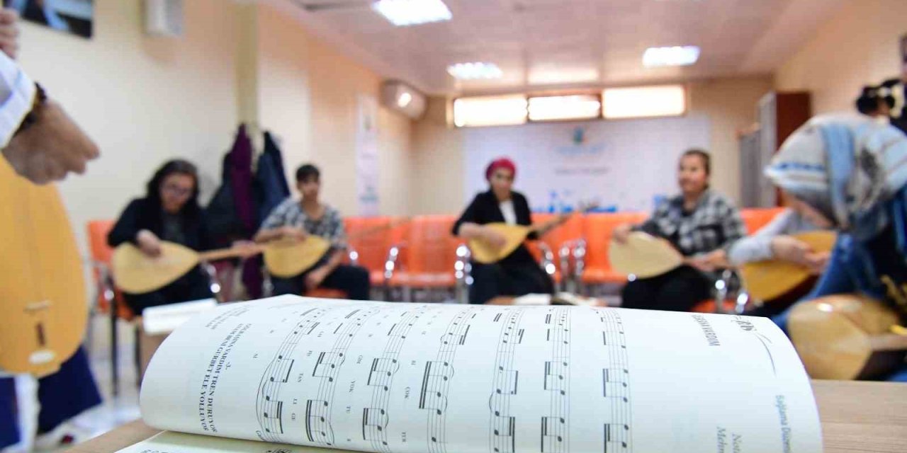 Yeşilyurt’taki Müzik Kursları Yoğun İlgi Görüyor