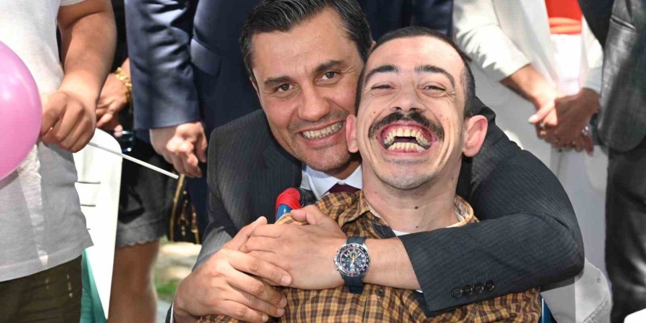 Başkan Zeyrek: "Engelsiz Kardeşlerimin Dertlerine Çözüm Olmak İstiyorum"