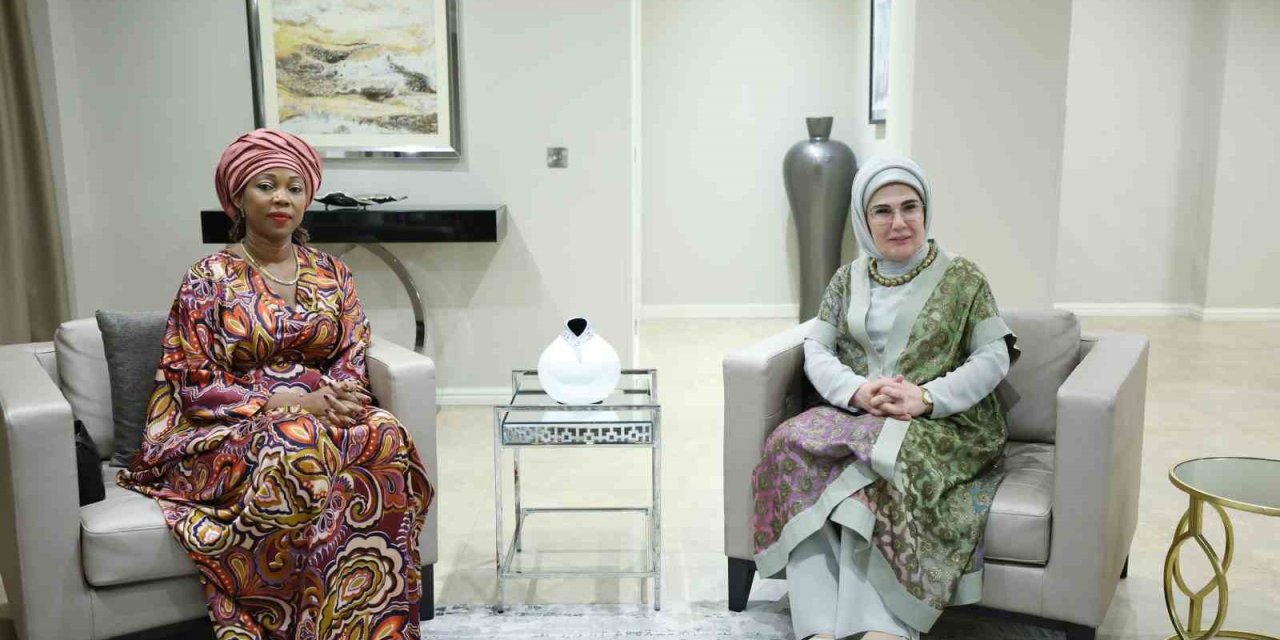 Emine Erdoğan, Sierra Leone Cumhurbaşkanı’nın Eşi Fatima Maada Bio İle Görüştü