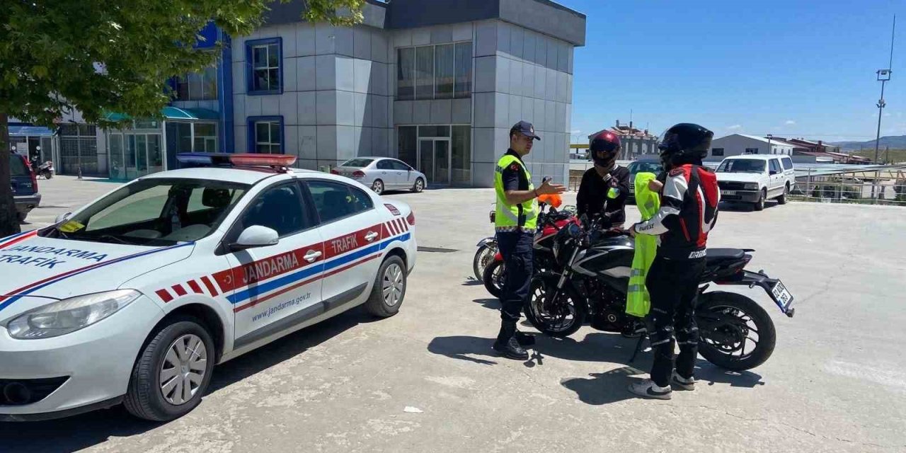 Motosiklet Sürücülerine Yönelik Jandarmadan Trafik Eğitimi
