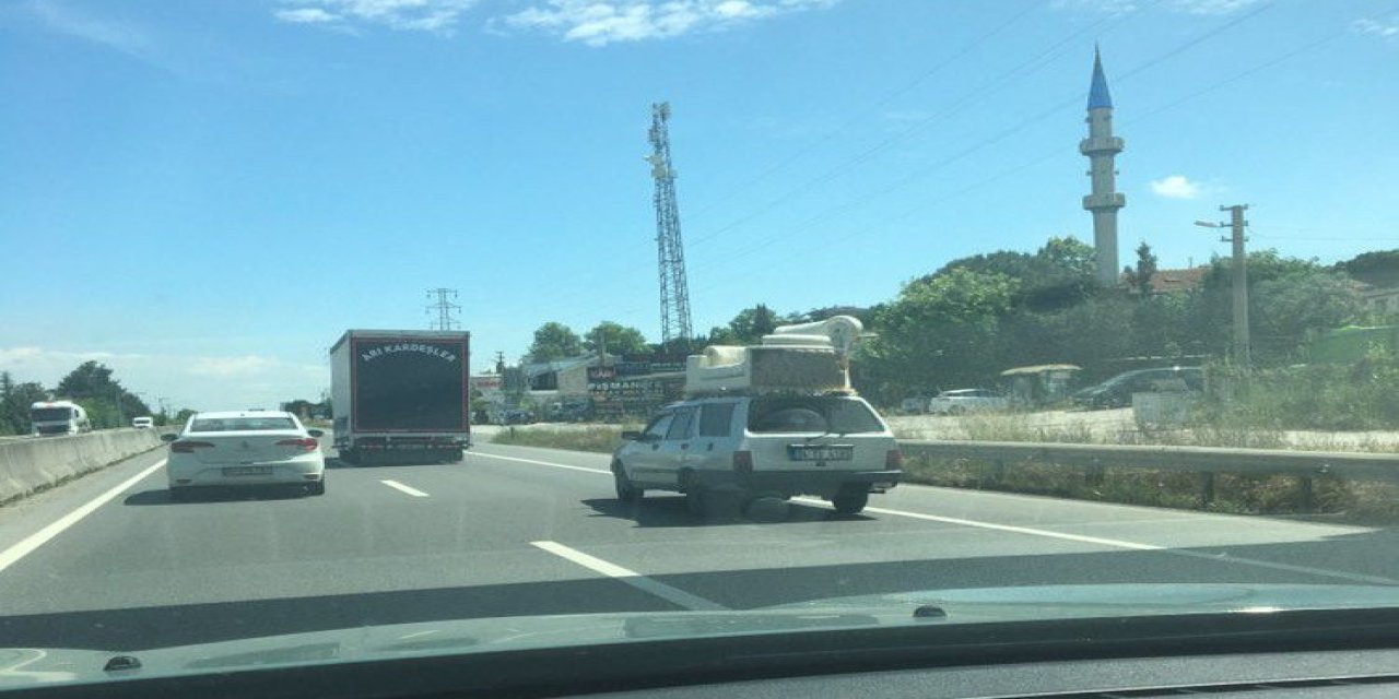 Otomobilin Tavanında Koltuk Taşıdılar