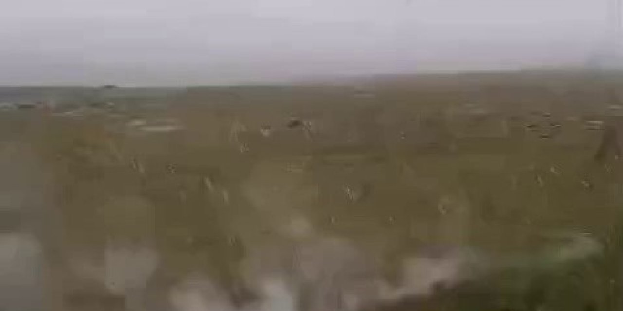 Bir Metre Ötelerine Düşen Yıldırım Büyük Korku Yaşattı