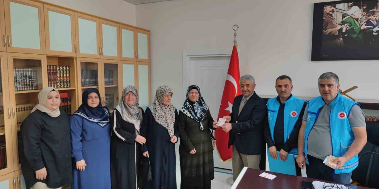 Görme Engelli Kardeşler Kurban Bağışında Bulundu