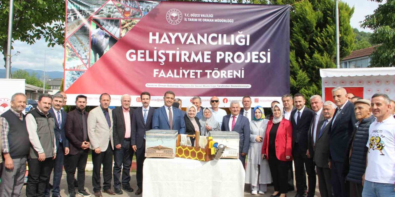 Arıcılar Ana Arıya Ve Arı Kolonisine Kavuştu