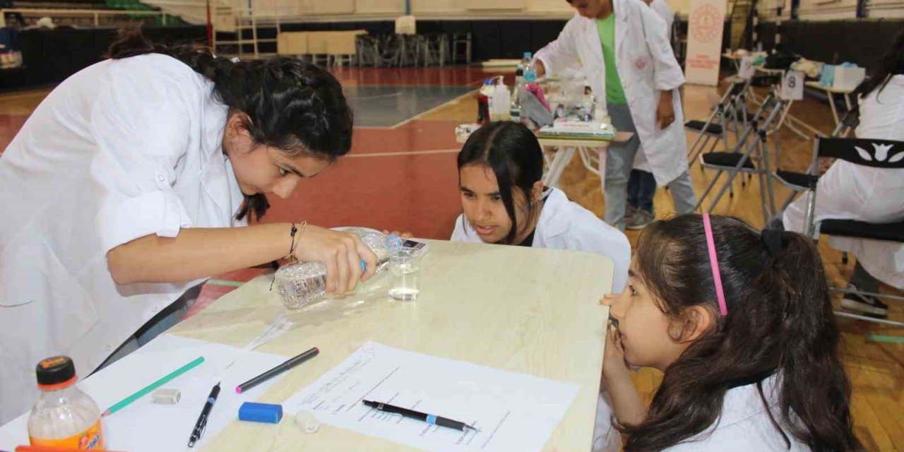 Öğrenciler, Deneylerini Tasarlayarak Öğreniyor