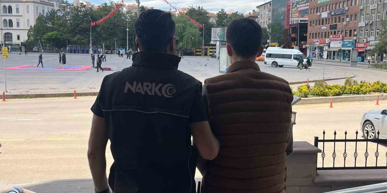 Kırıkkale’de 9 Yıl 11 Ay Hapis Cezasıyla Aranan Hükümlü Cezaevine Teslim Edildi