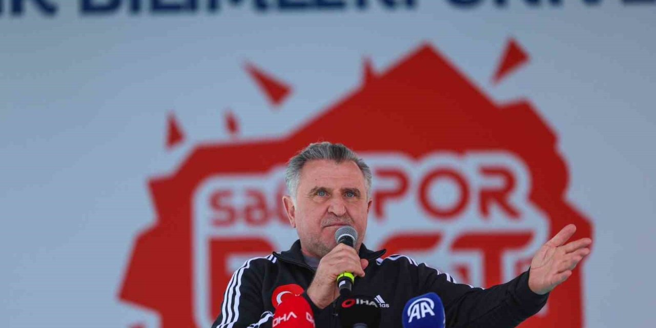 Bakan Bak: “Üniversitelerde Sporu Önemsiyoruz, Gençlerimizin Spor Yapmasını İstiyoruz”